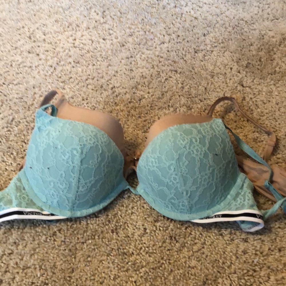 Victoria’s Secret bras